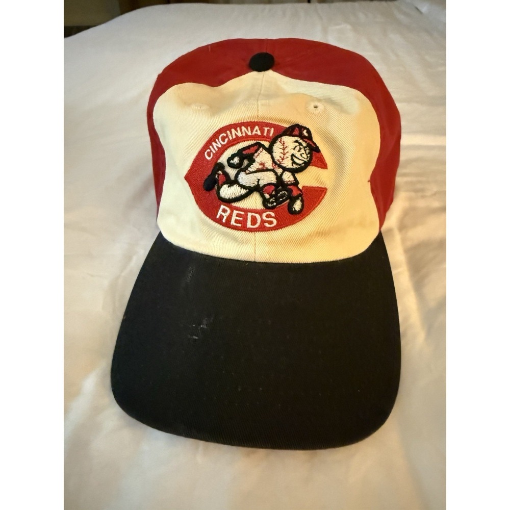 Cincinnati Reds Hat‎ Vintage Style by American Needle, Adjustable
